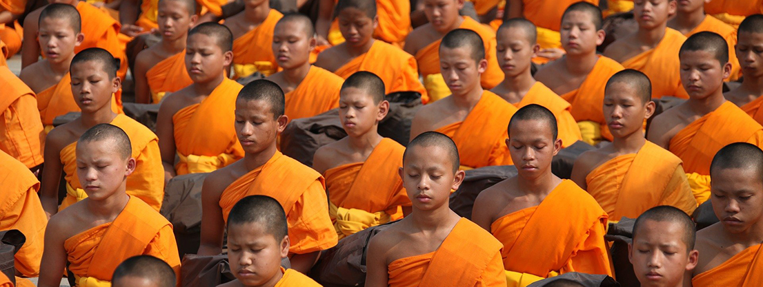 junge buddhistische Mönche