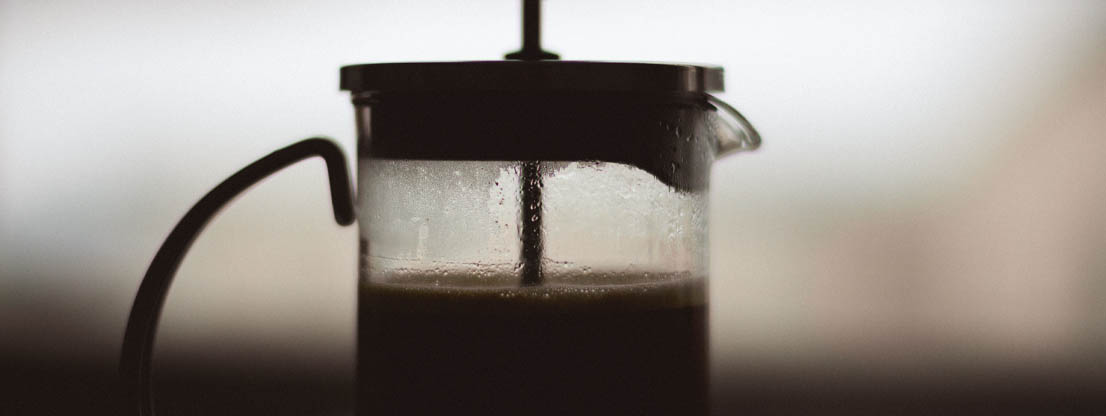Auch Kaffee kann zu einer gesunden Morgenroutine beitragen. 